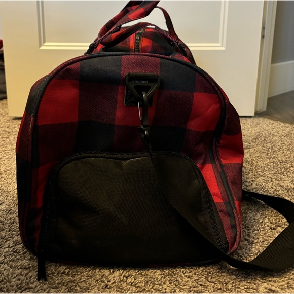 Herschel Duffel Bag & Toiletry Case - Picture 2 of 7